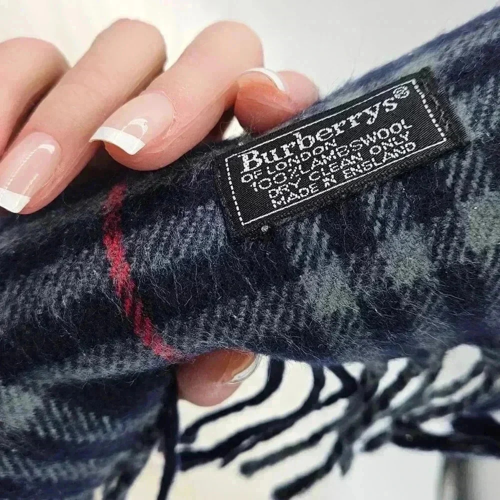 Burberry Novacheck  Blue 𝟏𝟎𝟎% 𝐥𝐚𝐦𝐛𝐬𝐰𝐨𝐨𝐥  Scarf